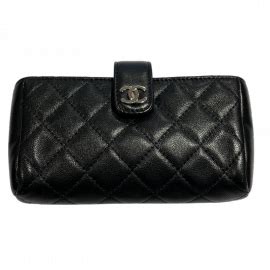 porte monnaie chanel vintage|Vintage Chanel handbags.